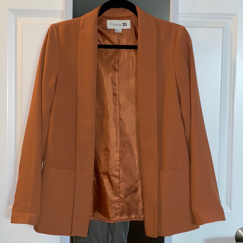 Forever21 women’s blazer, size S, rust orange, two front functioning pockets